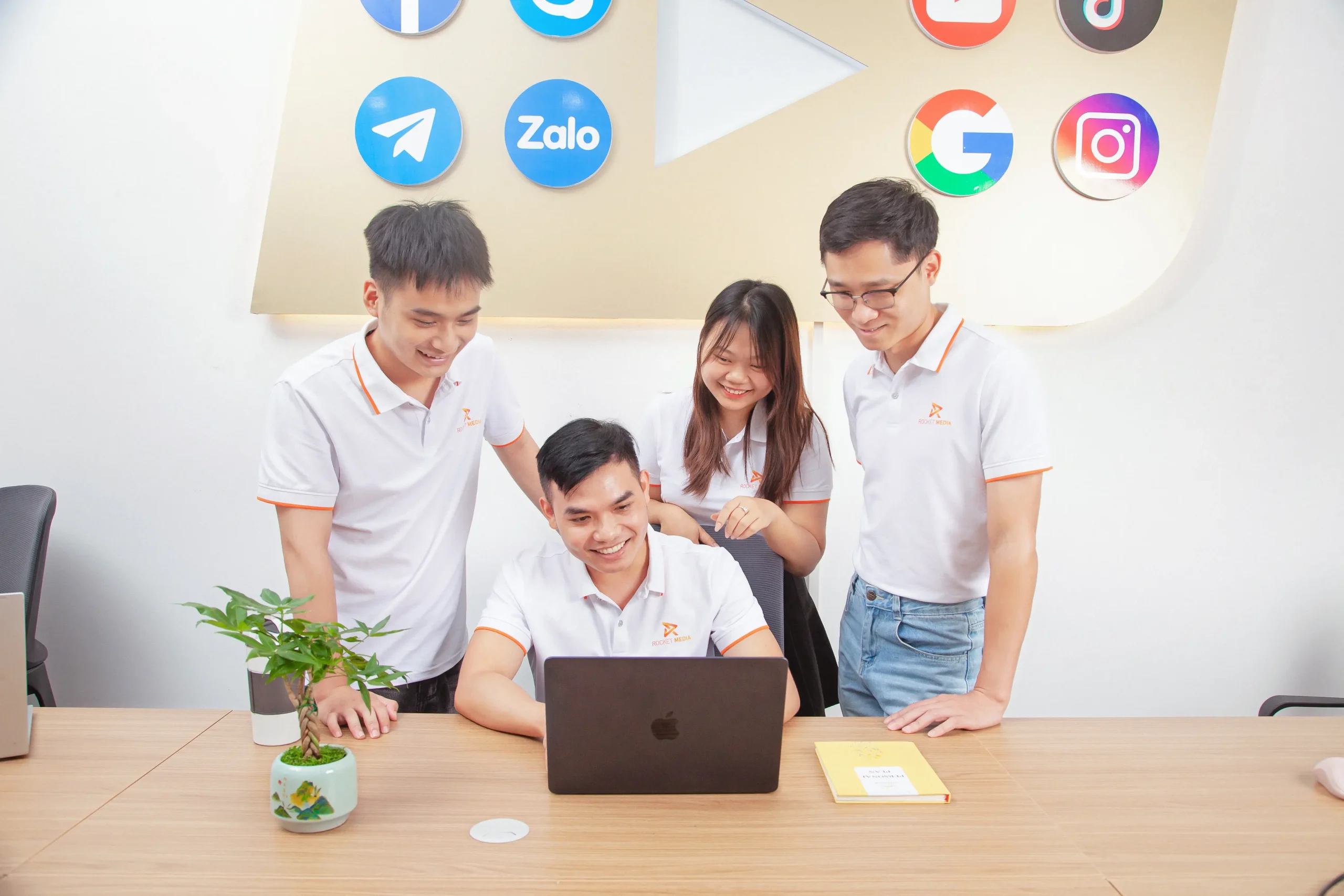 nhân sự rocket media